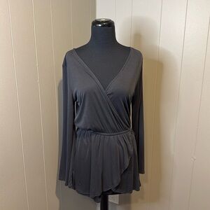 BB Dakota Women’s Medium Long Sleeve Wrap Romper Skirt Elastic Waist